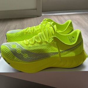 Saucony endorphin pro 4 sz11.5